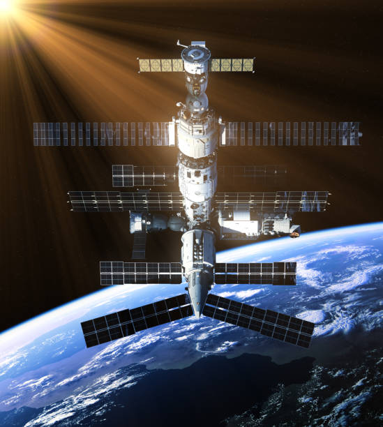 istock Space Station In The Rays Of Sun 646851718