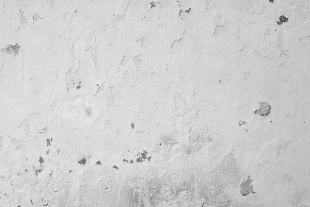 istock Wall fragment with scratches and cracks 646852512