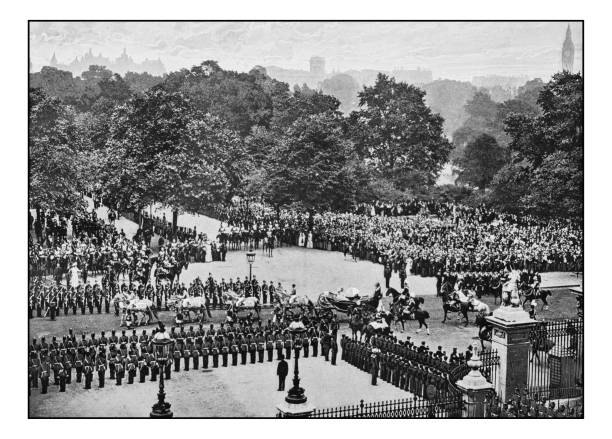 Antique London's photographs: The Queen's Carriage leaving Buckingham Palace