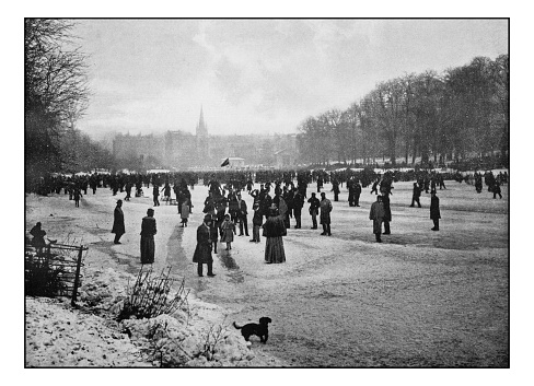 Antique London's photographs: Skating on the Long Water