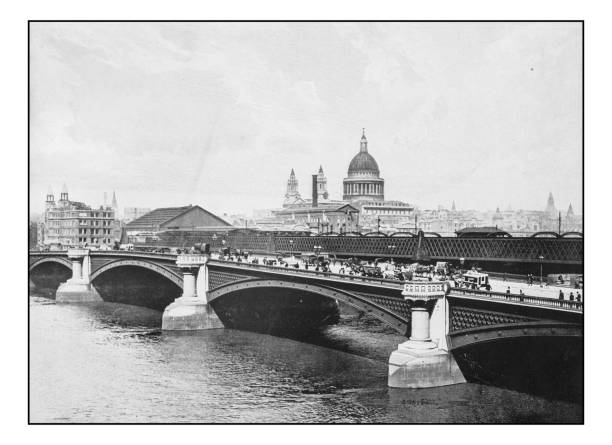 istock Antique London's photographs: Blackfriars Bridge 646958428