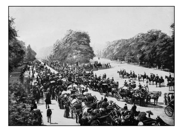 istock Antique London's photographs: The Drive and Rotten row, Hyde Park 646970942
