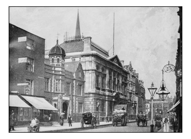 istock Antique London's photographs: Kensington town hall and public library 646974150