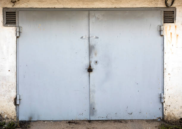 istock old metal warehouse door 646974656