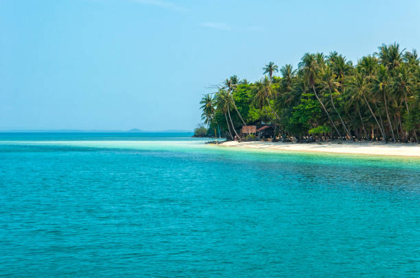 istock Beautiful calm beach and island 646981644