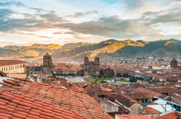weergave van cusco in peru - cuzco stockfoto's en -beelden
