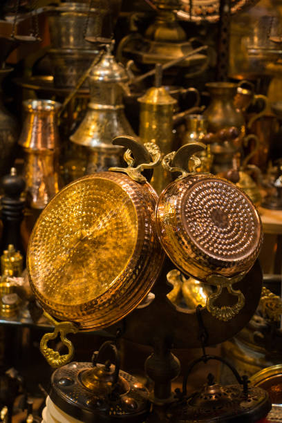 istock Taditional Turkish metal plates in the bazaar 647182948
