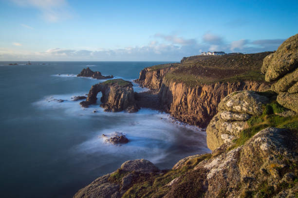 istock Rocks on the Cliff Edge near Sennen 647315000
