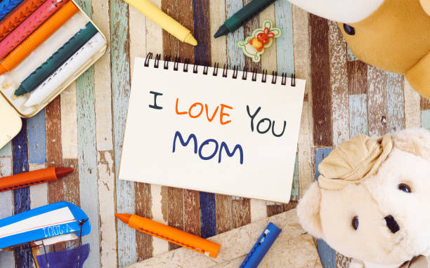 istock Mothers day greeting card concepts 647337206