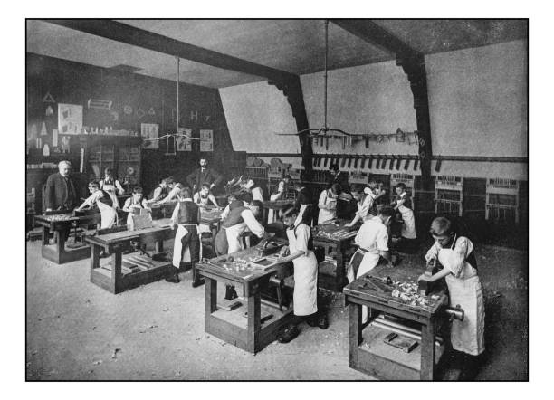 antike londons fotografien: board school carpentry klasse - tischlerarbeit fotos stock-grafiken, -clipart, -cartoons und -symbole