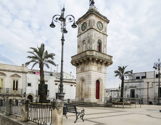 ceglie messapica - puglia - italia - messapica foto e immagini stock