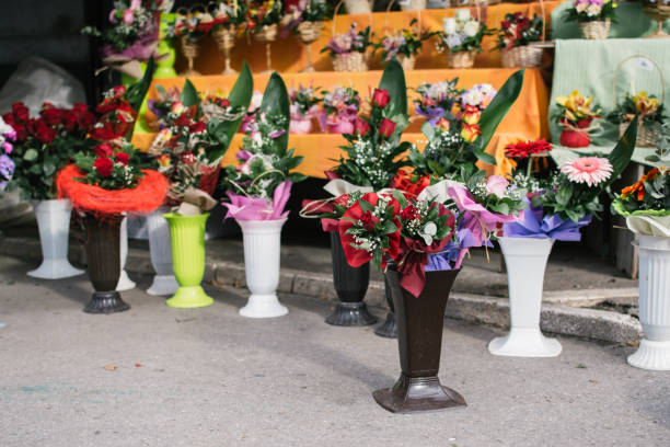 istock Beautiful Flower Market 647474030