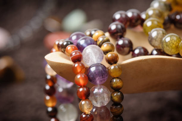 semi-precious stones bracelet - gem fashion jewelry bead imagens e fotografias de stock