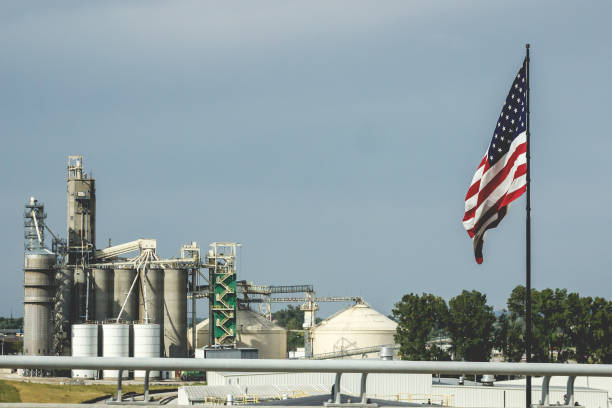 istock Granary and American Flag 647484188