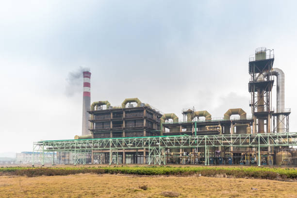 planta de ácido sulfúrico - sulfuric fotografías e imágenes de stock