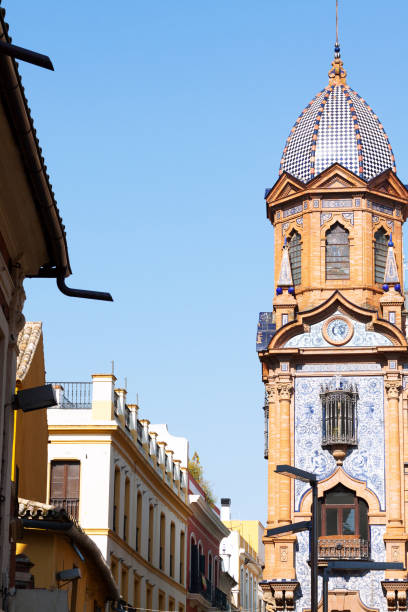 istock Baroque buildings and church in Sevilla 647610530