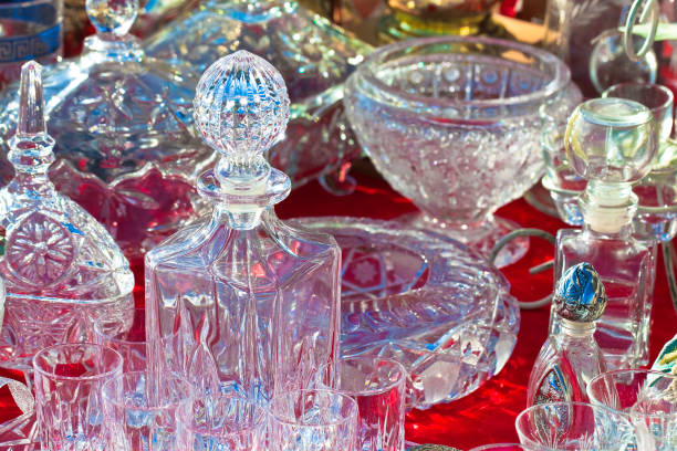 istock Various glassware in a italian second-hand market 647633808