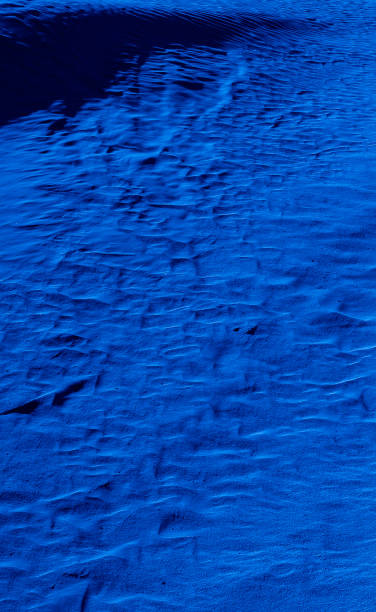 istock Sea color of the desert 647637702