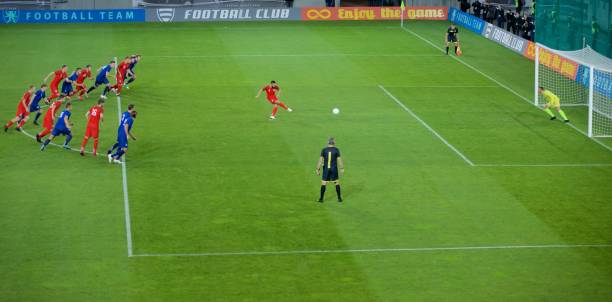 strzelanie piłkarzy - penalty shot zdjęcia i obrazy z banku zdjęć