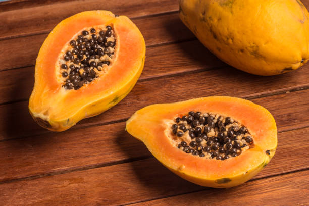 istock Mamao Papaya sliced 647672944