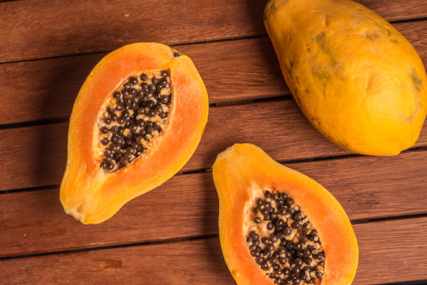 istock Mamao Papaya sliced 647675626