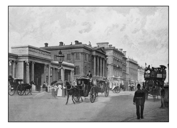 istock Antique London's photographs: Hyde Park Corner and Apsley House 647698544