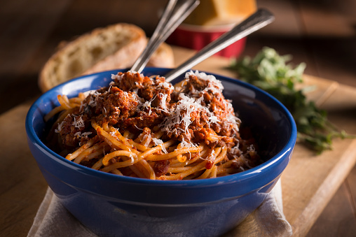 Bucatini Bolognese (Pasta with Meat Sauce)