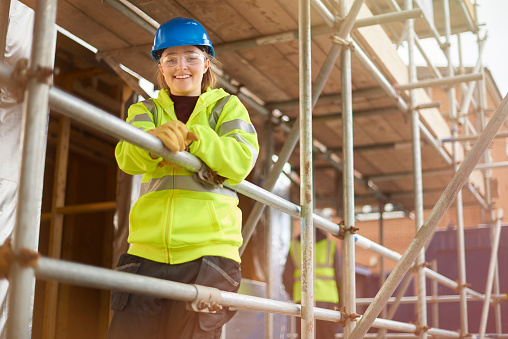Retrato de trabajador de construcción femenina photo