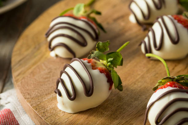istock Homemade White Chocolate Covered Strawberries 647794538