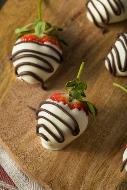 istock Homemade White Chocolate Covered Strawberries 647798412