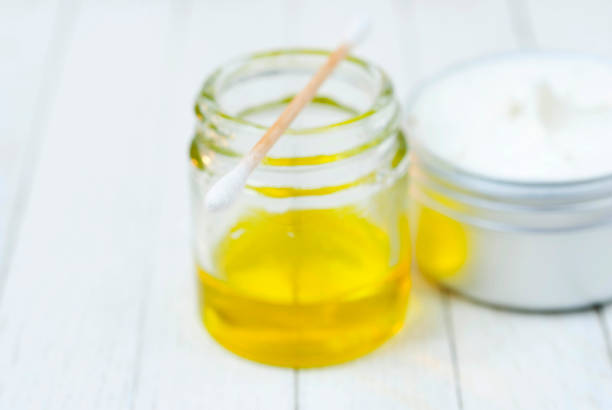 istock Baby oil and q-tips 647956876