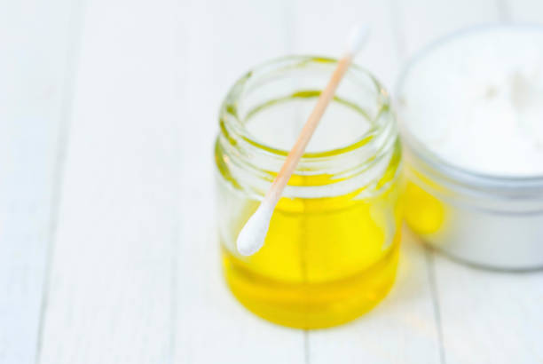 istock Baby oil and q-tips 647957400