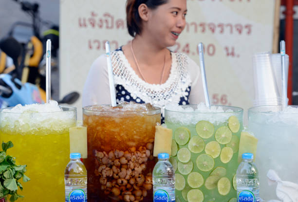 азия таиланд бангкок рынка - juce стоковые фото и изображения