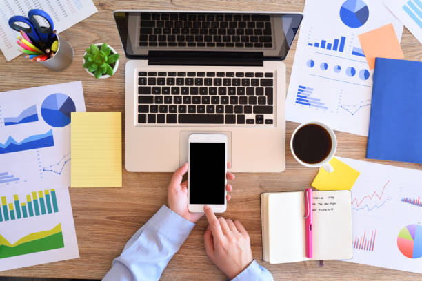 istock Working business people 648175388