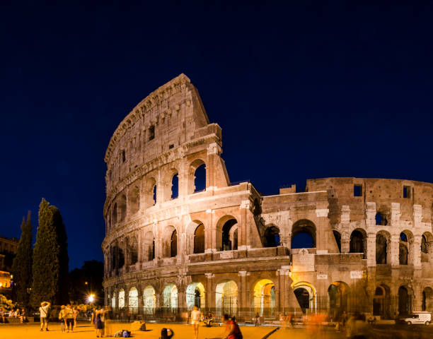 kolosseum  - flavian amphitheater coliseum rome stock-fotos und bilder