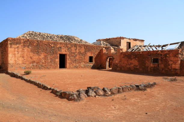 istock Old colonial buildings Casa de los Coroneles in La Oliva 648398416