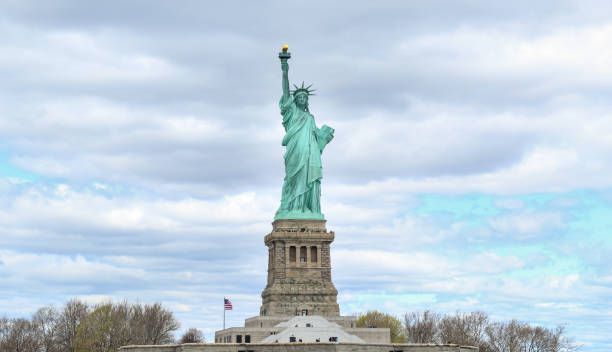 istock The statue of Liberty 648467134