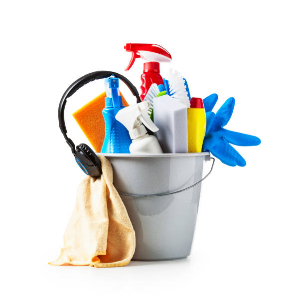 istock Cleaning bucket and headphone 648525812