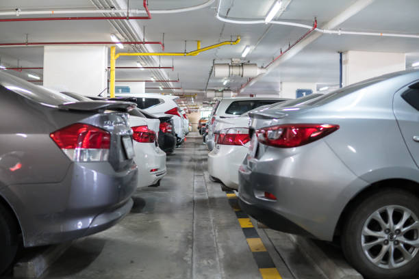 estacionamento  - building feature parking garage stationary built structure - fotografias e filmes do acervo