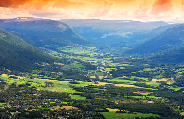 Oppdal mountain valley landscape background Oppdal mountain valley landscape background hd oppdal stock pictures, royalty-free photos & images
