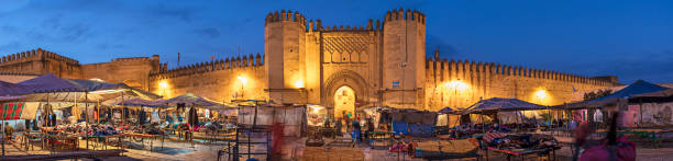 panorama rynku w fez - fez maroko zdjęcia i obrazy z banku zdjęć