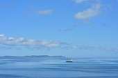 dreimaster-segler-auf-ruhiger-see.jpg?b=1&s=170x170&k=20&c=hpD584SRW5dGrgiLkV1jGFyXkMvMXPPPQtZluVnucFs=