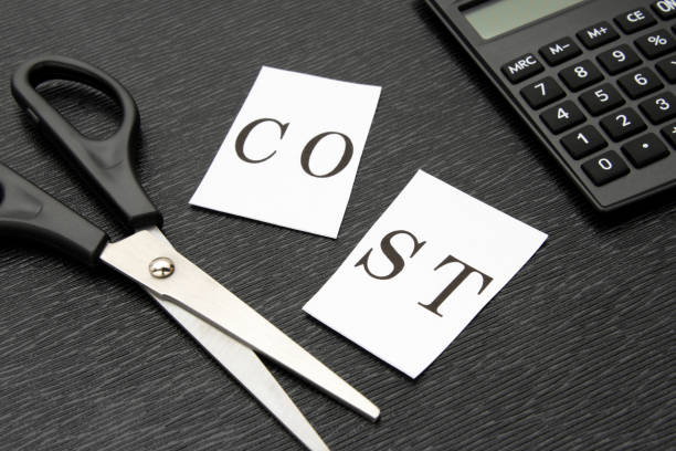 istock Business concepts, cost cut 649612592