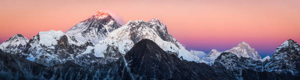 istock Last light on Mt Everest Himalaya mountain peaks panorama Nepal 649649870