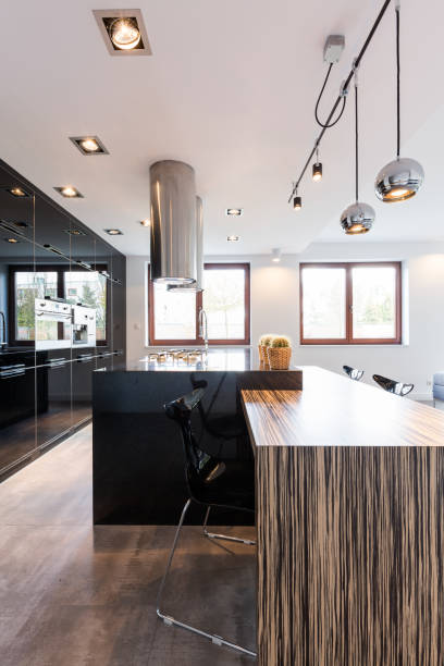 istock Full of light and its reflections on kitchen surfaces 649658518