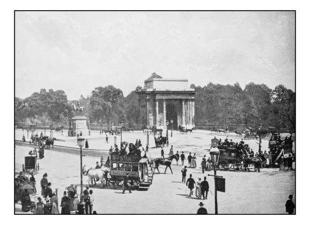 istock Antique London's photographs: Green park arch, Wellington place 649687782