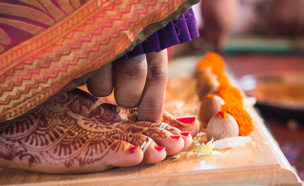 istock hindu cultural wedding 649751734