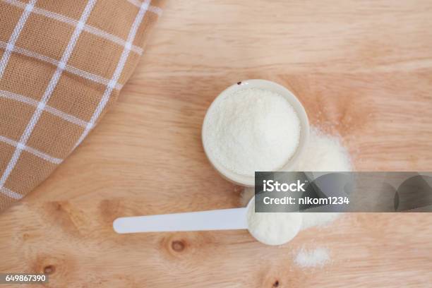 Protein Collage Powder And Scoop Stock Photo - Download Image Now - Checked Pattern, Collagen, Ground - Culinary