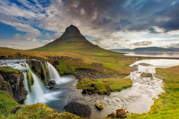 istock Mount Kirkjufell and Kirkjufellfoss 649904786
