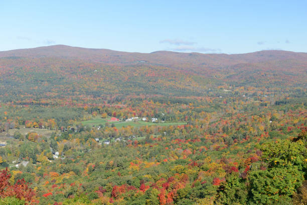 istock Fall colors of mountains in Massachusetts 649955036